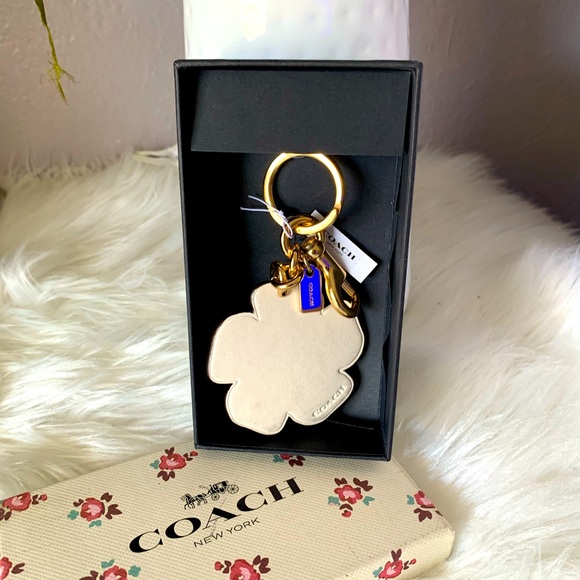 Coach Willow Floral keychain/Bag Charm - Picture 4 of 6